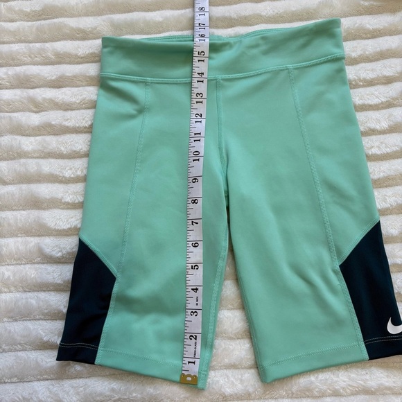 5 for 20$ Nike Dri-Fit Tight Fit Biker Shorts Athletic Short Girls Size Large - Picture 7 of 7